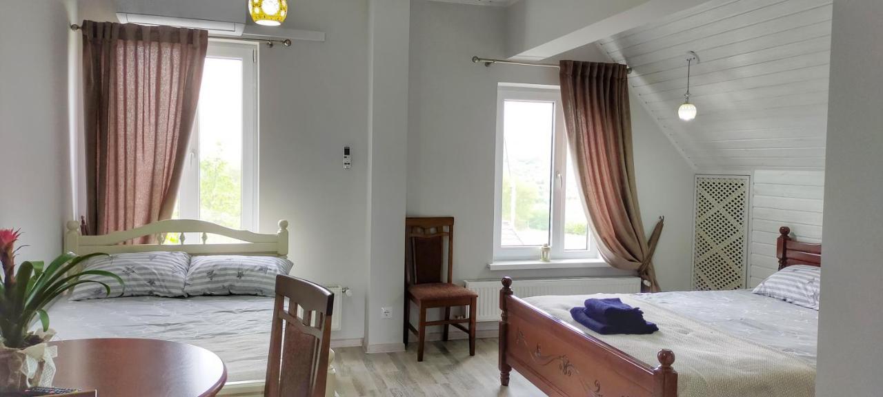 Villa Conacul Mierii à Straseni Extérieur photo